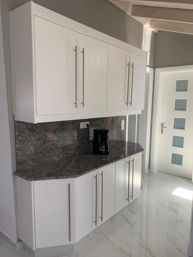 Livas Almyri Seafront Flat Leilighet Kato Almiri Eksteriør bilde